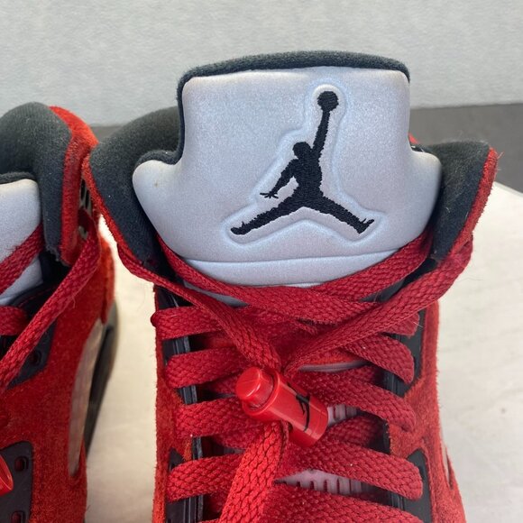 Athletic_Shoes